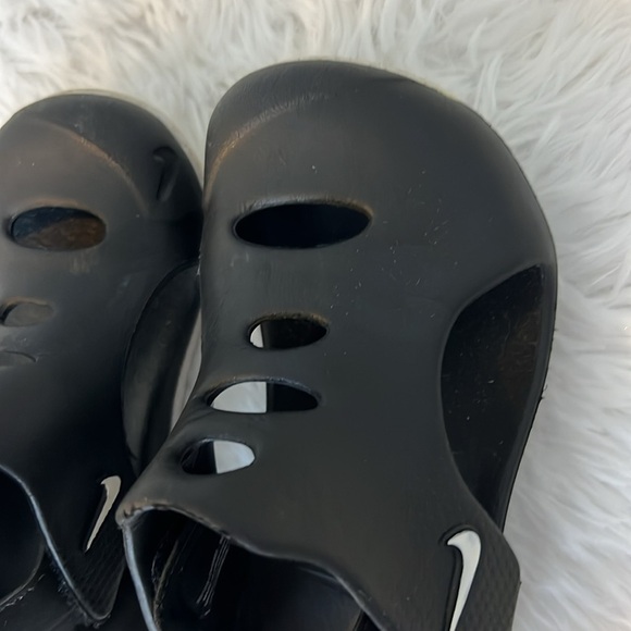 Nike Kids Velcro Sandals Black w White Swoosh Size 7C - Picture 6 of 7